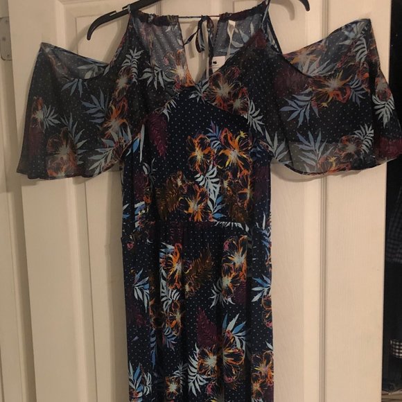 NY Collection Naida Cold Shoulder Dress - Picture 2 of 5